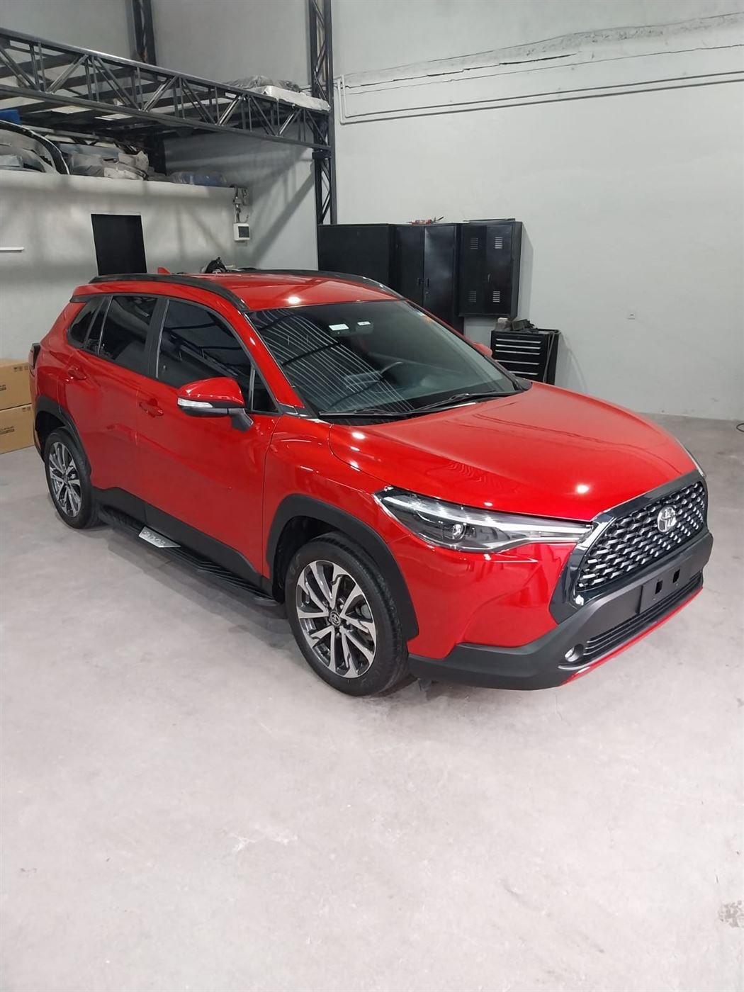 Toyota Corolla Cross após funilaria, pintura, polimento e vitrificação